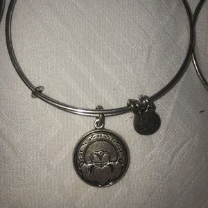 Claddagh alex and ani